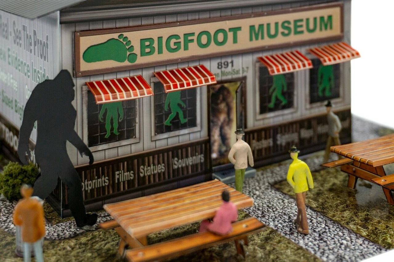 BK 6436 1:64 Scale Slot Car HO Bigfoot Museum Kit 10 BK 6436 1:64 Scale Slot Car HO Bigfoot Museum Kit - Image 8