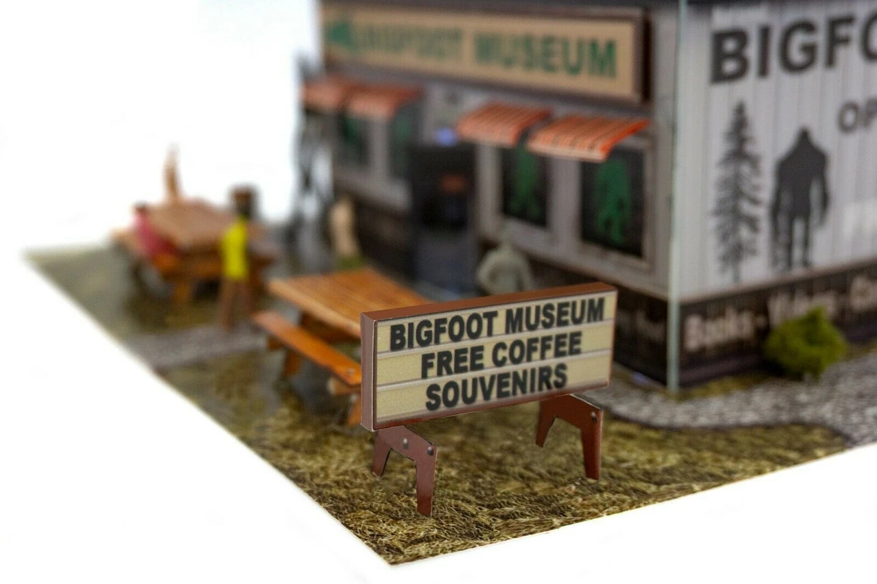 BK 6436 1:64 Scale Slot Car HO Bigfoot Museum Kit 4 BK 6436 1:64 Scale Slot Car HO Bigfoot Museum Kit - Image 2