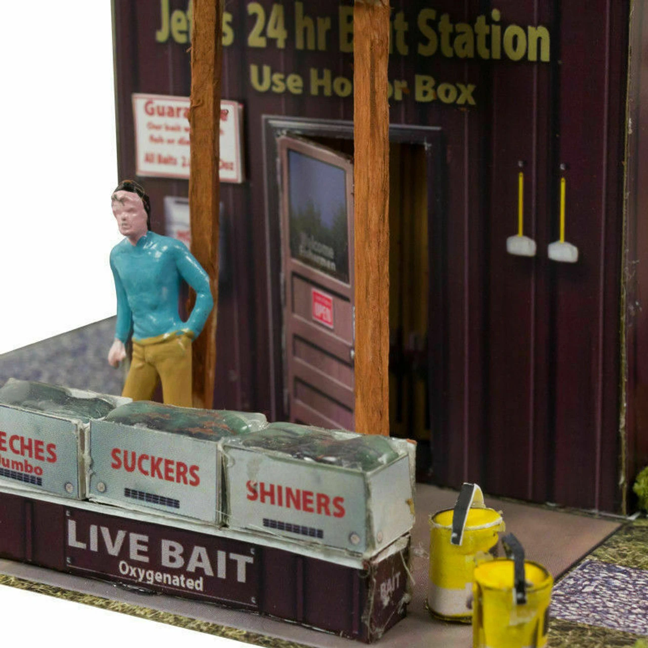 BK 3215 1:32 Scale Bait Shop Building Kit 8 BK 3215 1:32 Scale Bait Shop Building Kit - Image 6